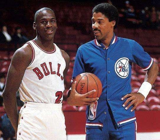 场上各自施 场上各自施